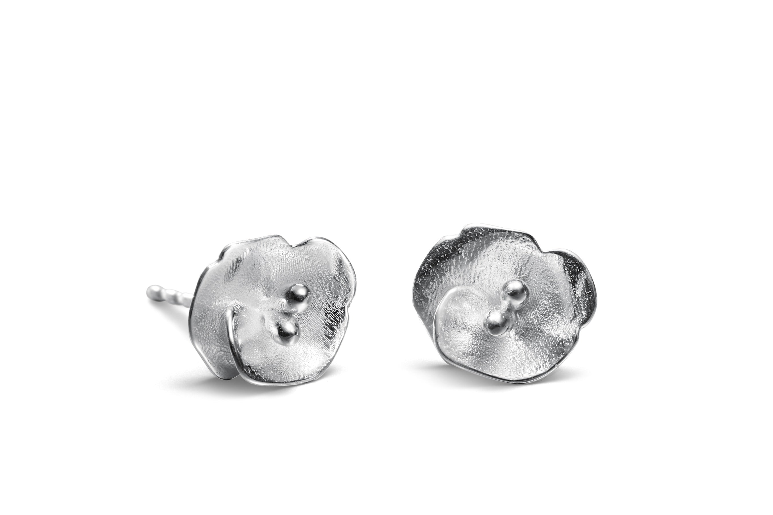 Kalevala-Kesayonruusu-korvakorutmini-261000703T-hopea_1