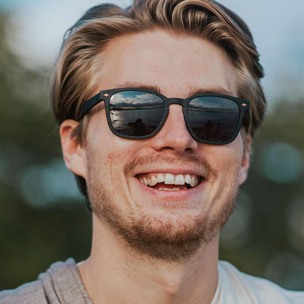 Aarni Brooks Eeben - aurinkolasit - Puustjärven Kello & Kulta