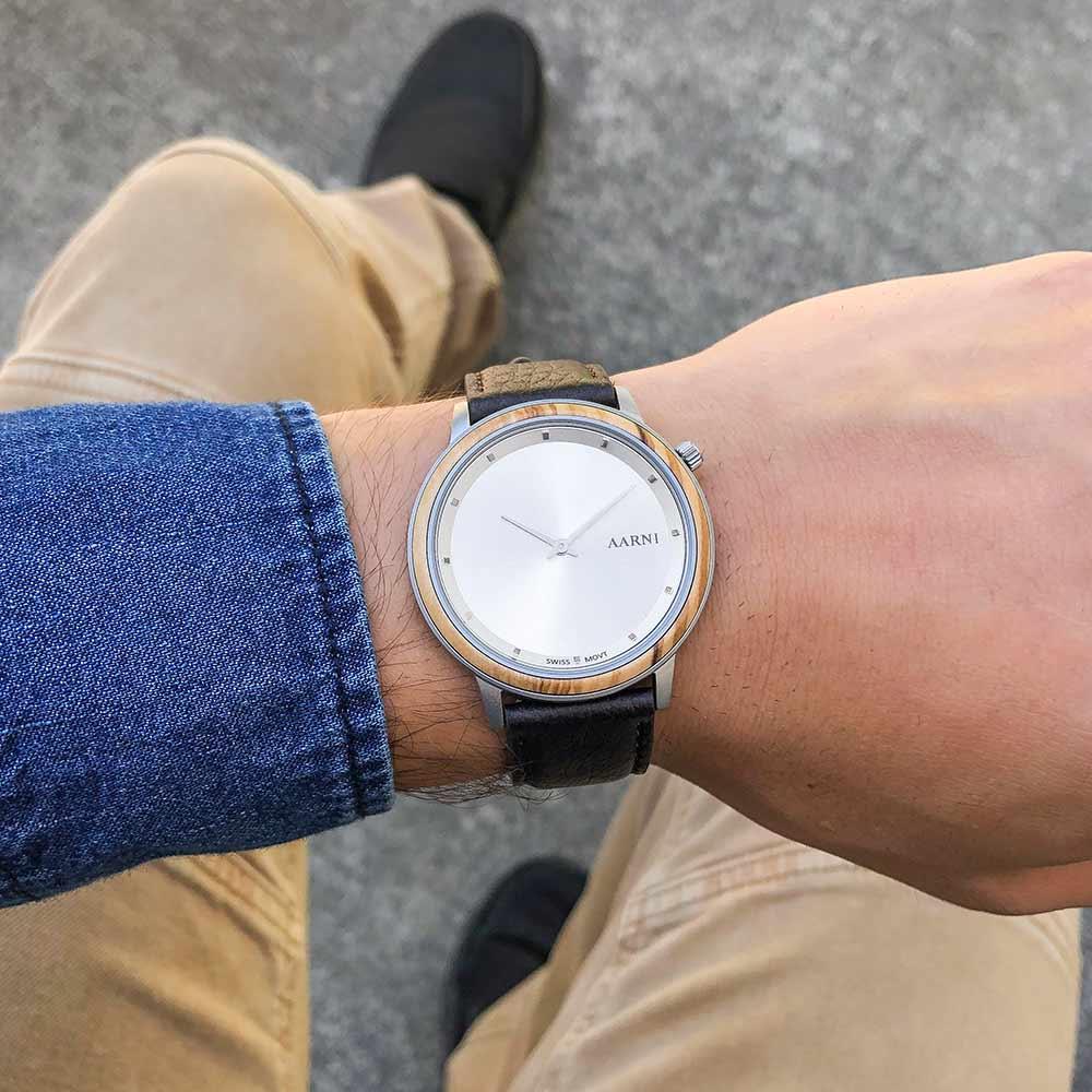 Aarni Loihi Oliivipuu - miesten rannekello - Puustjärven Kello & Kulta