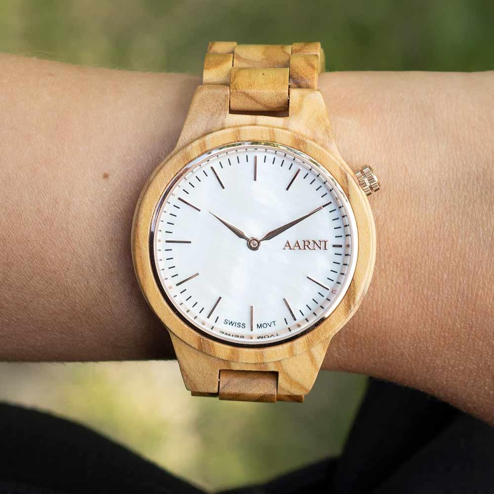 Aarni Vega Oliivipuu - rannekello - Puustjärven Kello & Kulta