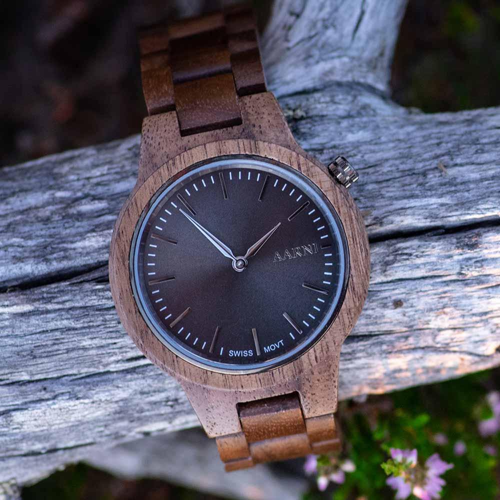 Aarni Vega Pähkinäpuu - rannekello - Puustjärven Kello & Kulta