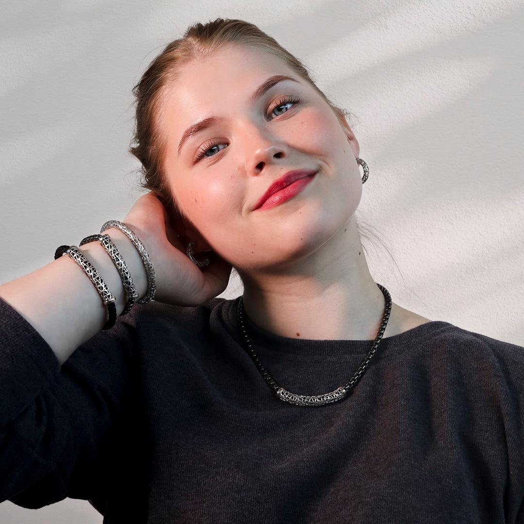 Lumoava Urban - riipus L56221200000 - Puustjärven Kello & Kulta