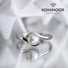 Kohinoor Lily - valkokultainen helmisormus 013-214V-06-150 - Puustjärven Kello & Kulta